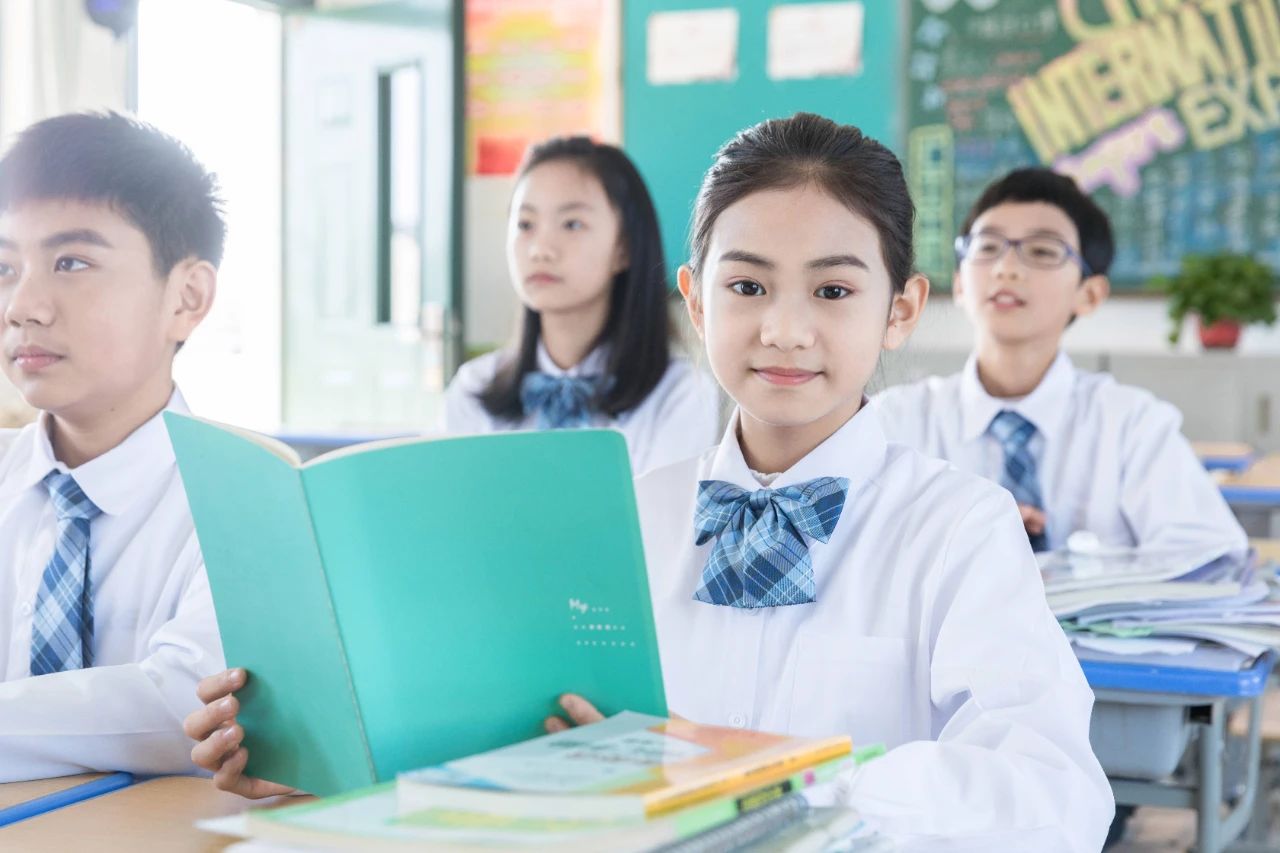 拿到香港永居身份之前，香港居民身份有什么用处？
