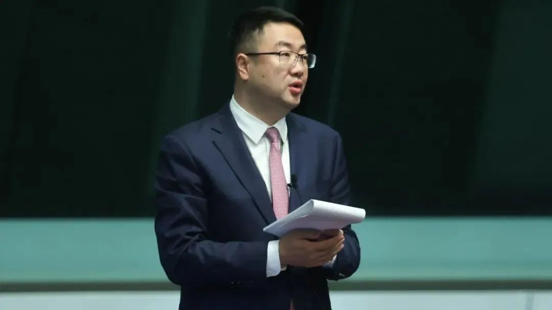 高才A类首个签证如何无条件延长一年？官方回答来了！
