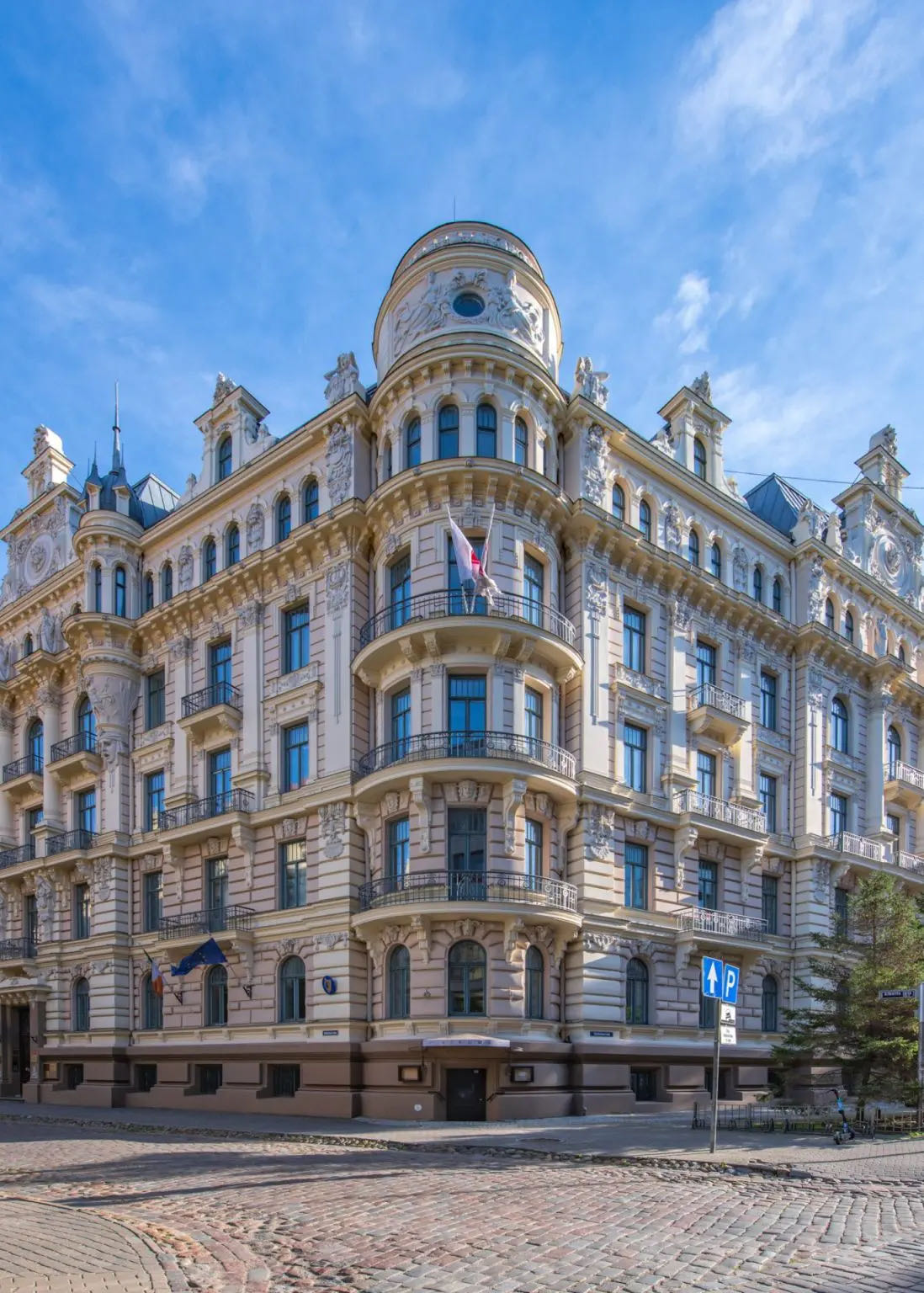 欧元区黑马爆火!拉脱维亚房产被全球基金疯抢,低房价 + 高回报,移民投资者