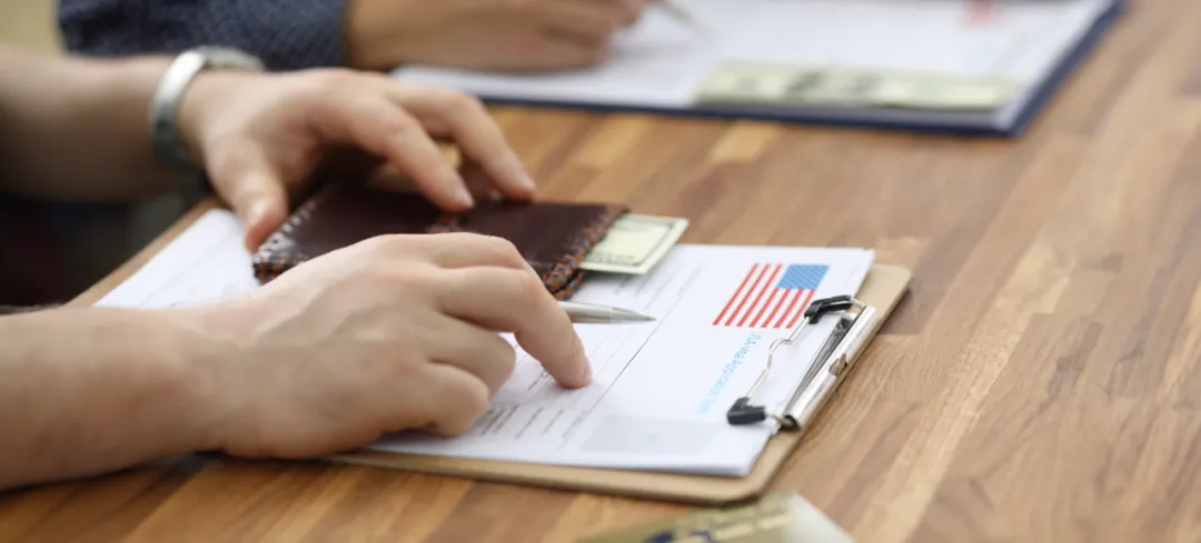 2025年美国入境指南：海关新规+三要三不要+真实案例，避开这些雷区直接通关！