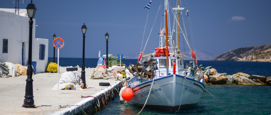 卷不动高考？25万欧元解锁希腊身份：给孩子的教育上「双保险」