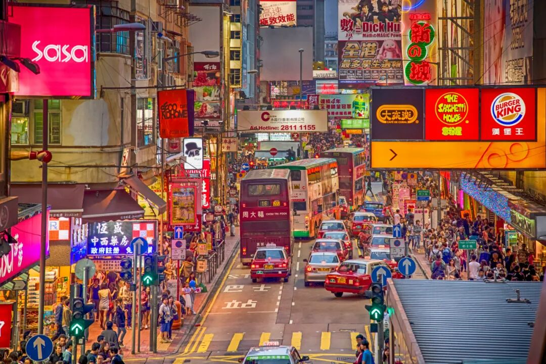 紫荆廿九载，家国共繁华｜香港回归纪念日，一文读懂移居香港的全维度福利与